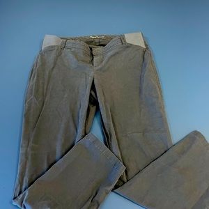 Black Gap Maternity pants never worn
